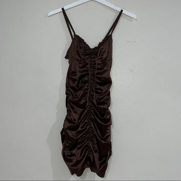 H&M | Dresses | New Nwt Hm Silky Brown Scrunch Dress Xs Bodycon Rousched Mini Stretch Spaghetti | Poshmark H&M | Dresses | New Nwt Hm Silky Brown Scrunch Dress Xs Bodycon Rousched Mini Stretch Spaghetti | Poshmark